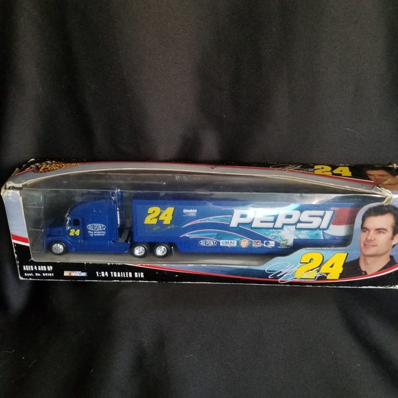 Jeff Gordon Winner's Circle 1:64 Trailer Rig - Picture 3 of 11